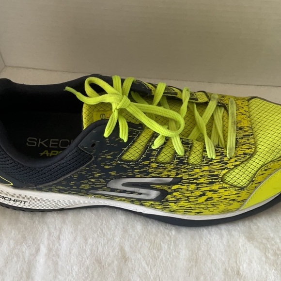 Skechers Yellow and Black Athletic Shoes pickleball Goodyear - Picture 5 of 10